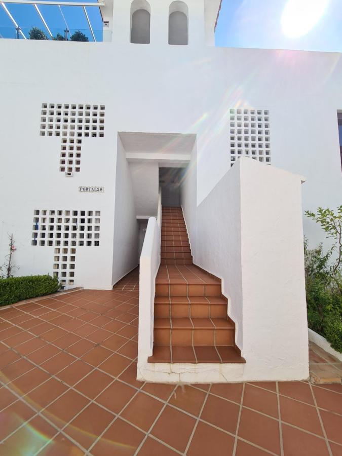 Urbanization La Maestranza, Puerto Banus, Nueva Andalucia Apartment *